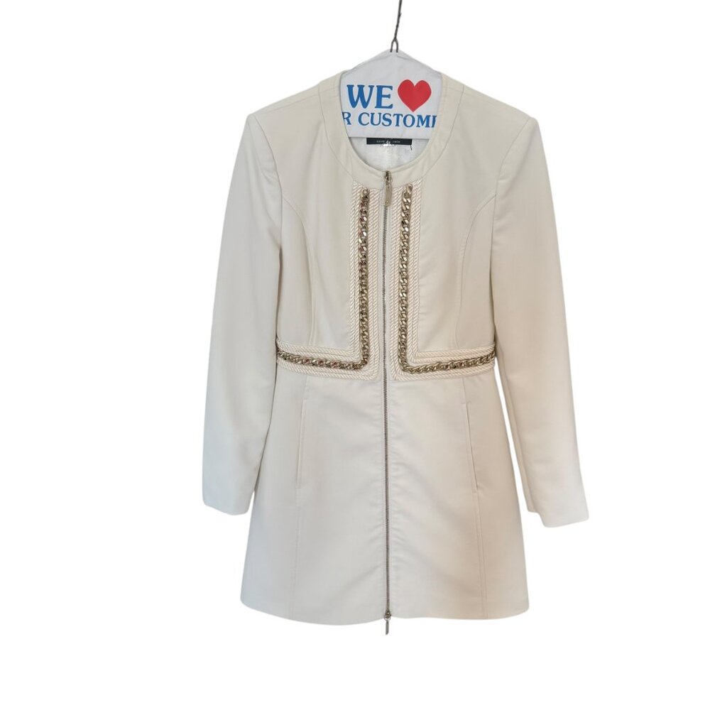 Elisabetta Franchi White Coat w Gold Detail chain